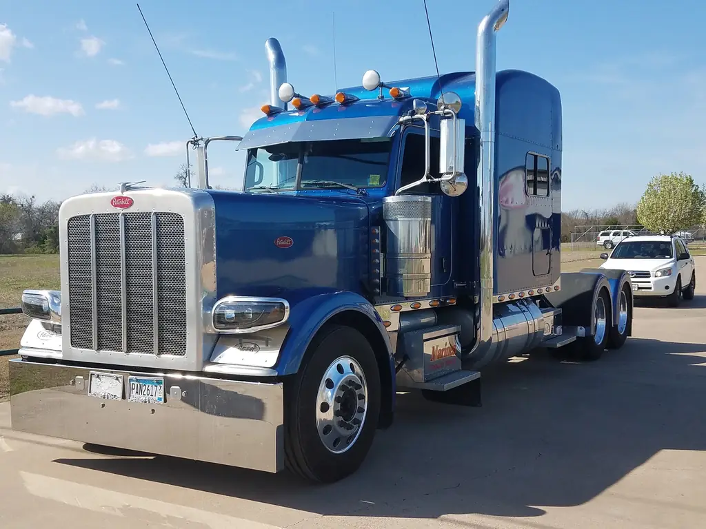 Getting a Work Truck or Trailer Back on the Road Without Losing the Week